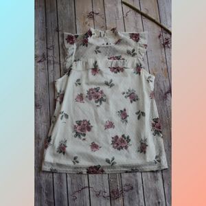 No Boundaries Lacey Flowery Blouse Size M(7-9)